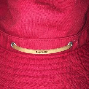 SUPREME Bucket Hat